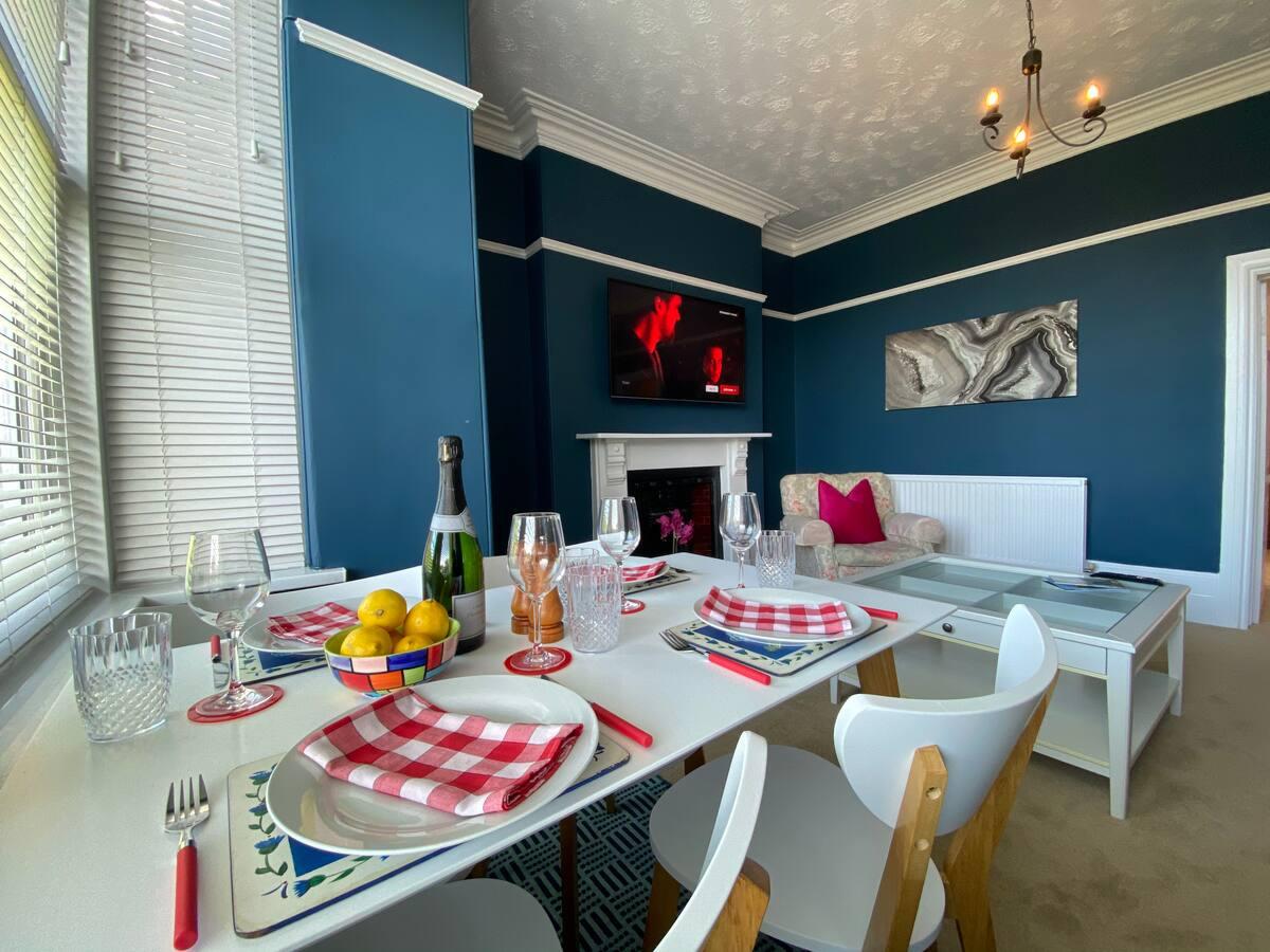 Truro Ground Floor Retreat: Accessible City Apt6